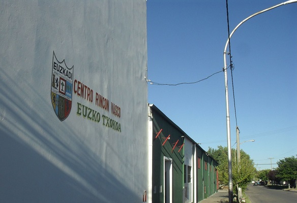 General Acha's Euzko Txokoa clubhouse (photoEE)